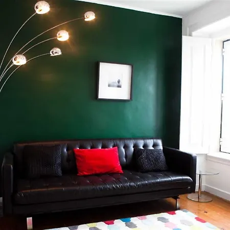 Stunning 3 Bedroom Apartment In Lisbon *