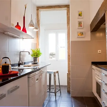 Stunning 3 Bedroom Apartment In Lisbon *