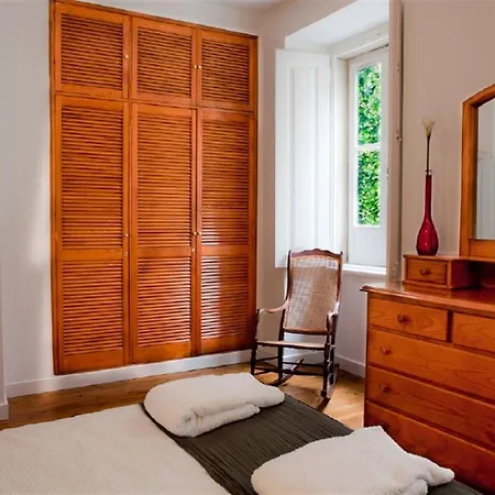 Apartment Stunning 3 Bedroom Apartment In Lisbon